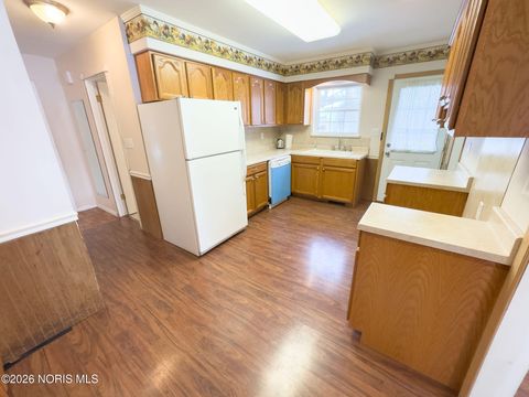 Tiny photo for 5652 Goodhue Drive, Toledo, OH 43615 (MLS # 10003879)