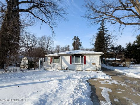 Tiny photo for 5652 Goodhue Drive, Toledo, OH 43615 (MLS # 10003879)