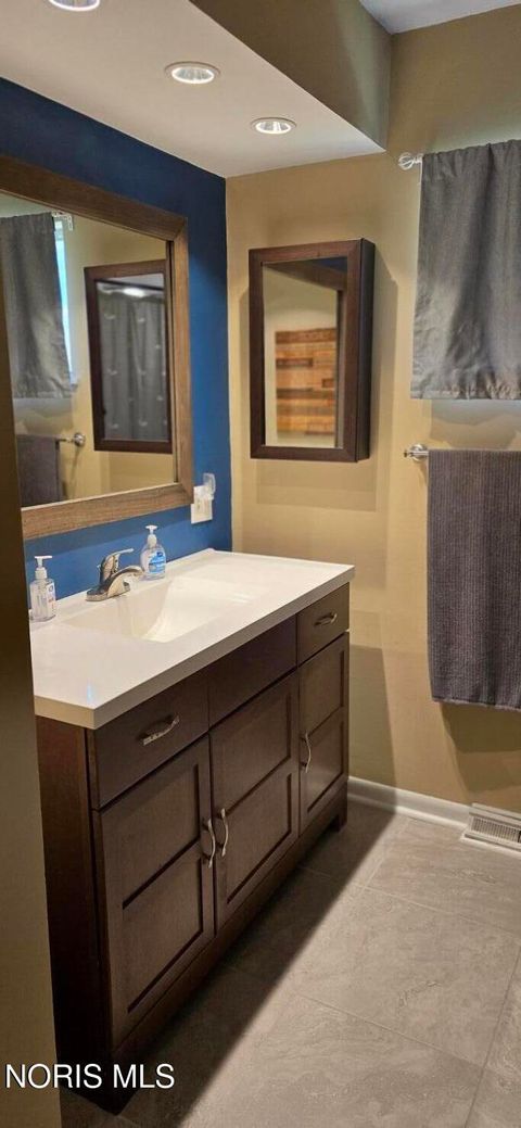 Tiny photo for 4110 Wise Street, Northwood, OH 43619 (MLS # 10005658)