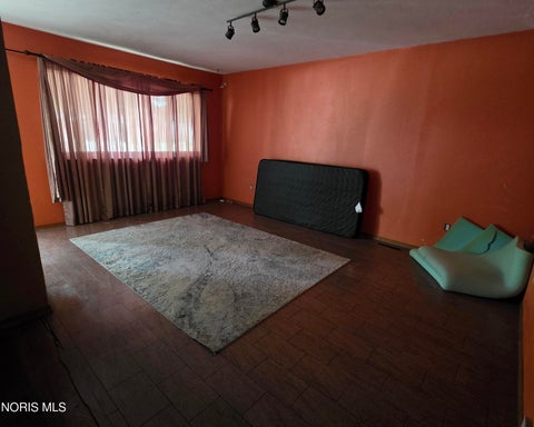 Tiny photo for 335 S Harefoote Street, Holland, OH 43528 (MLS # 10009972)