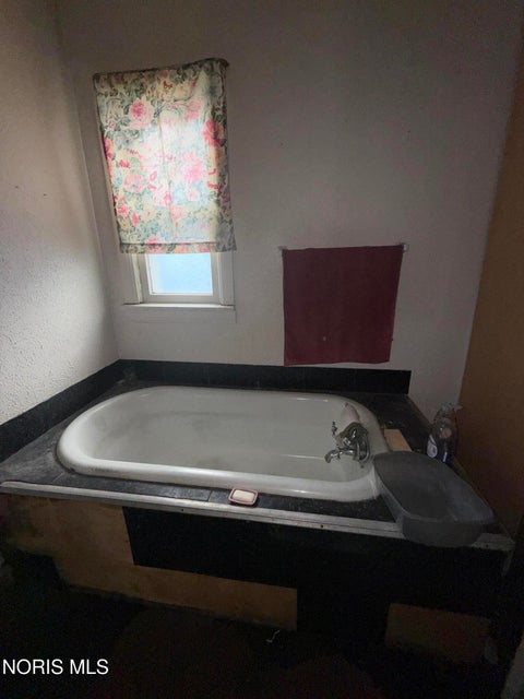 Tiny photo for 1262 Campbell Street, Toledo, OH 43607 (MLS # 10013252)