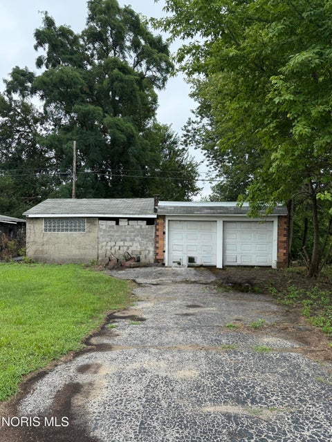 Tiny photo for 1262 Campbell Street, Toledo, OH 43607 (MLS # 10013252)