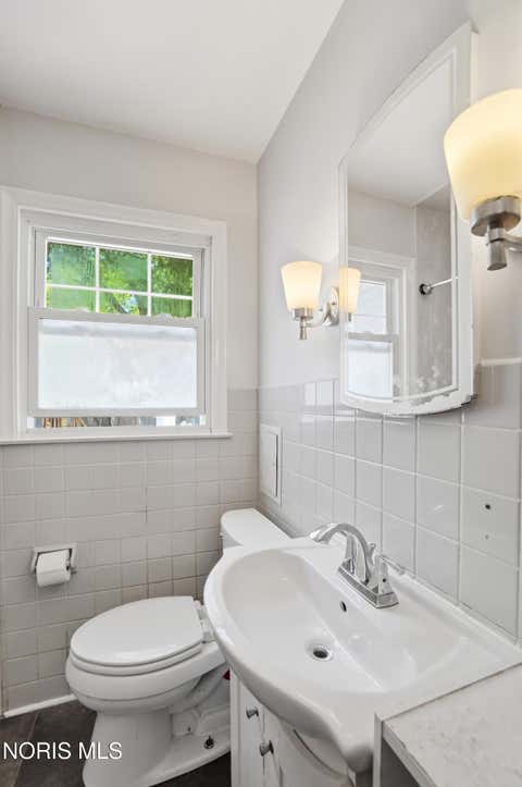 Tiny photo for 3506 Beverly Drive, Toledo, OH 43614 (MLS # 10008976)