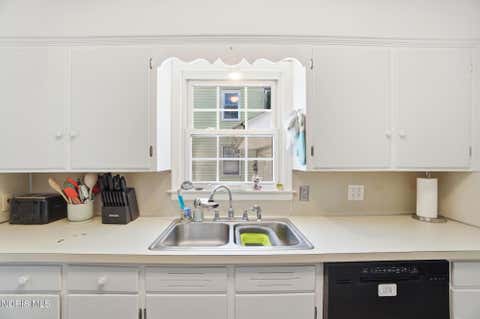 Tiny photo for 3506 Beverly Drive, Toledo, OH 43614 (MLS # 10008976)