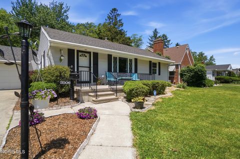 Tiny photo for 3506 Beverly Drive, Toledo, OH 43614 (MLS # 10008976)