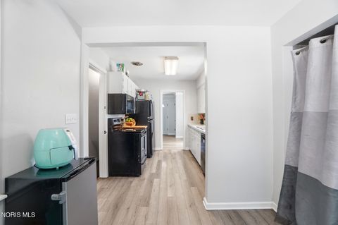 Tiny photo for 3506 Beverly Drive, Toledo, OH 43614 (MLS # 10008976)