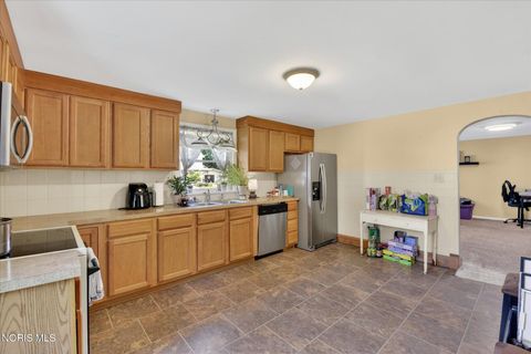 Tiny photo for 639 Park Street, Napoleon, OH 43545 (MLS # 10008824)