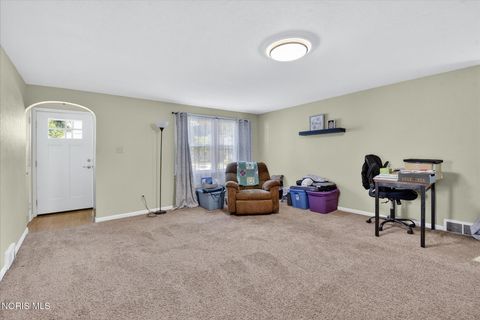 Tiny photo for 639 Park Street, Napoleon, OH 43545 (MLS # 10008824)