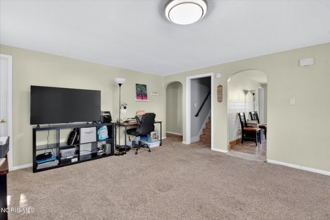 Tiny photo for 639 Park Street, Napoleon, OH 43545 (MLS # 10008824)