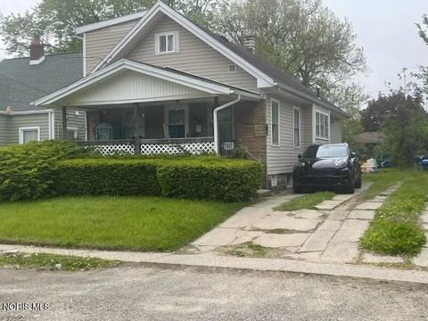 Photo of 919 Broer Avenue, Toledo, OH 43607 (MLS # 10008014)