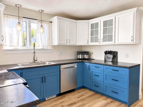 Tiny photo for 644 Cherry Street, Findlay, OH 45840 (MLS # 10014392)