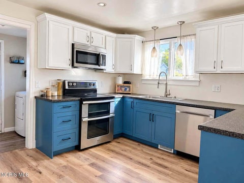 Tiny photo for 644 Cherry Street, Findlay, OH 45840 (MLS # 10014392)