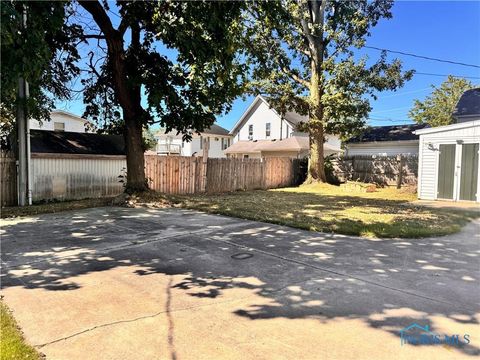 Tiny photo for 723 W High Street, Bryan, OH 43506 (MLS # 10004367)