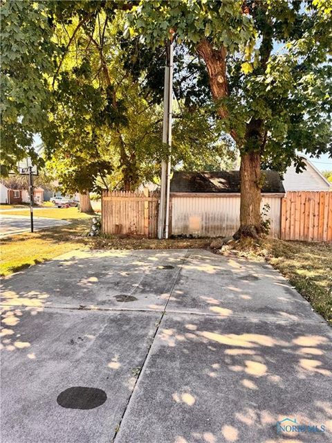 Tiny photo for 723 W High Street, Bryan, OH 43506 (MLS # 10004367)