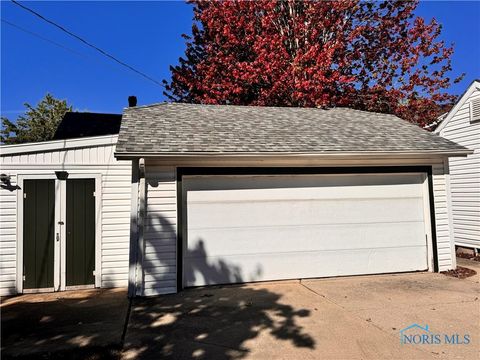 Tiny photo for 723 W High Street, Bryan, OH 43506 (MLS # 10004367)