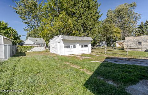 Tiny photo for 1048 Hawk Street, Toledo, OH 43612 (MLS # 10000198)
