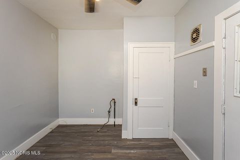 Tiny photo for 1048 Hawk Street, Toledo, OH 43612 (MLS # 10000198)