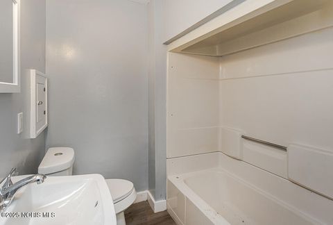 Tiny photo for 1048 Hawk Street, Toledo, OH 43612 (MLS # 10000198)