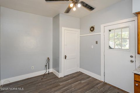 Tiny photo for 1048 Hawk Street, Toledo, OH 43612 (MLS # 10000198)
