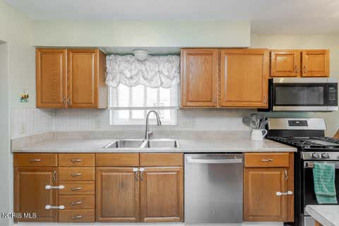 Tiny photo for 3901 Chipplegate Road, Toledo, OH 43614 (MLS # 10009358)