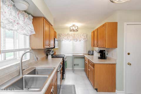 Tiny photo for 3901 Chipplegate Road, Toledo, OH 43614 (MLS # 10009358)