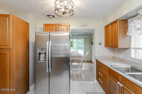 Tiny photo for 3901 Chipplegate Road, Toledo, OH 43614 (MLS # 10009358)
