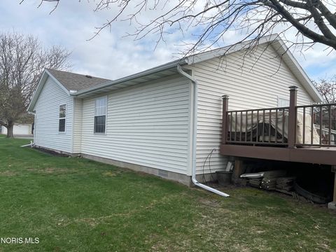 Tiny photo for 207 Stauffer Drive, Edgerton, OH 43517 (MLS # 10005928)
