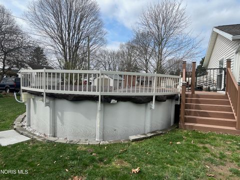 Tiny photo for 207 Stauffer Drive, Edgerton, OH 43517 (MLS # 10005928)