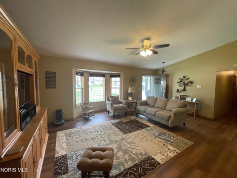 Tiny photo for 207 Stauffer Drive, Edgerton, OH 43517 (MLS # 10005928)