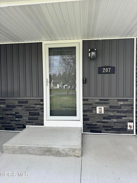 Tiny photo for 207 Stauffer Drive, Edgerton, OH 43517 (MLS # 10005928)