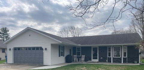 Tiny photo for 207 Stauffer Drive, Edgerton, OH 43517 (MLS # 10005928)