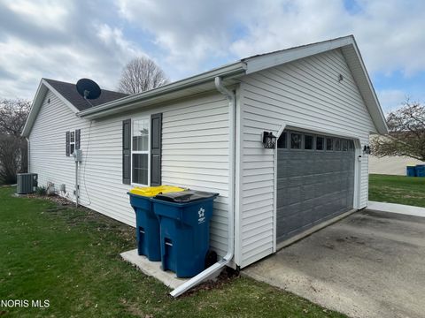 Tiny photo for 207 Stauffer Drive, Edgerton, OH 43517 (MLS # 10005928)