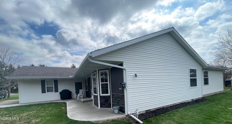Tiny photo for 207 Stauffer Drive, Edgerton, OH 43517 (MLS # 10005928)