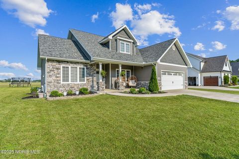 Photo of 1209 Apache Drive, Wauseon, OH 43567 (MLS # 10000275)