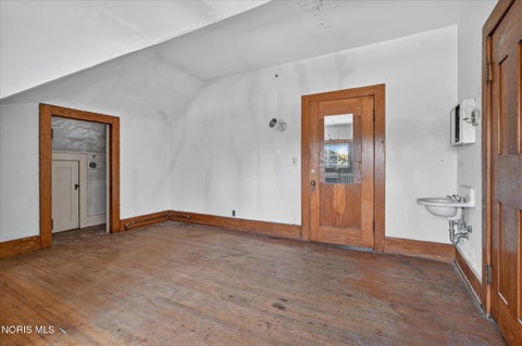 Tiny photo for 2146 Parkwood Avenue, Toledo, OH 43620 (MLS # 10014175)