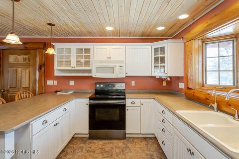 Tiny photo for 3088 County Road H, Swanton, OH 43558 (MLS # 10003107)