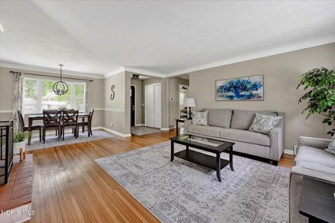 Tiny photo for 4411 Merriweather Road, Toledo, OH 43623 (MLS # 10007527)