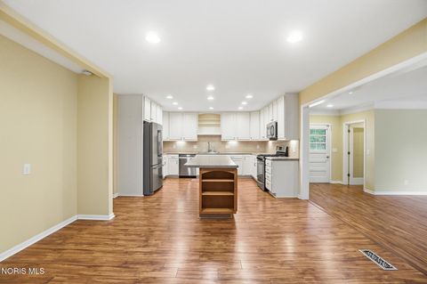 Tiny photo for 941 Melrose Street, Bowling Green, OH 43402 (MLS # 10007795)