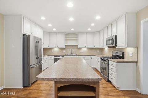 Tiny photo for 941 Melrose Street, Bowling Green, OH 43402 (MLS # 10007795)