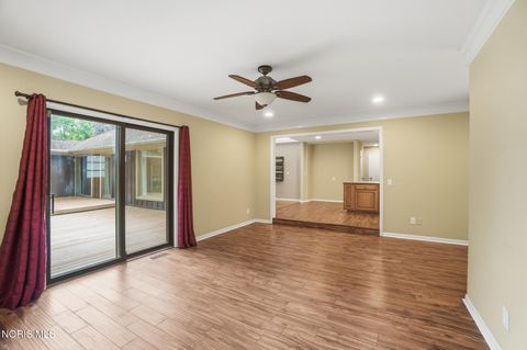 Tiny photo for 941 Melrose Street, Bowling Green, OH 43402 (MLS # 10007795)