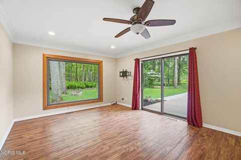 Tiny photo for 941 Melrose Street, Bowling Green, OH 43402 (MLS # 10007795)