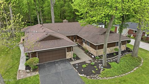 Tiny photo for 941 Melrose Street, Bowling Green, OH 43402 (MLS # 10007795)