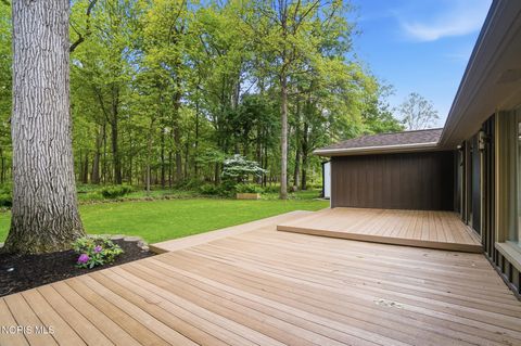 Tiny photo for 941 Melrose Street, Bowling Green, OH 43402 (MLS # 10007795)
