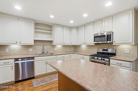 Tiny photo for 941 Melrose Street, Bowling Green, OH 43402 (MLS # 10007795)