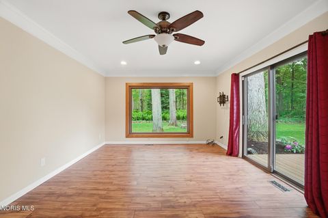 Tiny photo for 941 Melrose Street, Bowling Green, OH 43402 (MLS # 10007795)