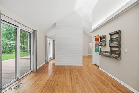Tiny photo for 941 Melrose Street, Bowling Green, OH 43402 (MLS # 10007795)
