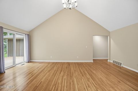 Tiny photo for 941 Melrose Street, Bowling Green, OH 43402 (MLS # 10007795)