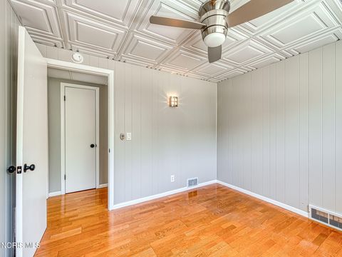 Tiny photo for 6542 Country Place, Sylvania, OH 43560 (MLS # 10007279)