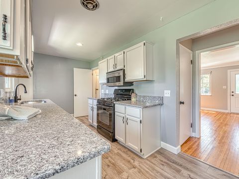 Tiny photo for 6542 Country Place, Sylvania, OH 43560 (MLS # 10007279)