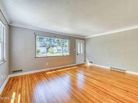 Tiny photo for 6542 Country Place, Sylvania, OH 43560 (MLS # 10007279)